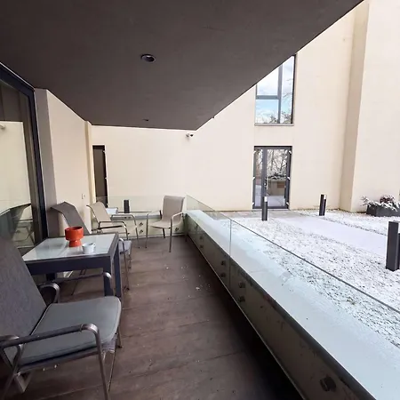 Appartamento Cozy Forrest-side 2br Walking Distance From Old Town - Free Parking & Patio Braşov